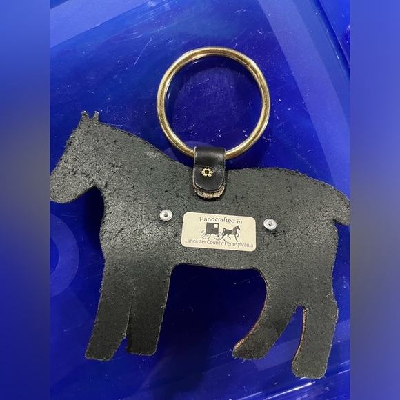 LEATHER HORSE DECOR - Picture 3 of 3